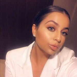 Meet your Posher, Isabel